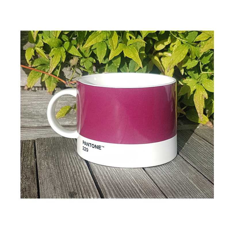 Porzellan Becher mit Pantone Farbe Aubergine